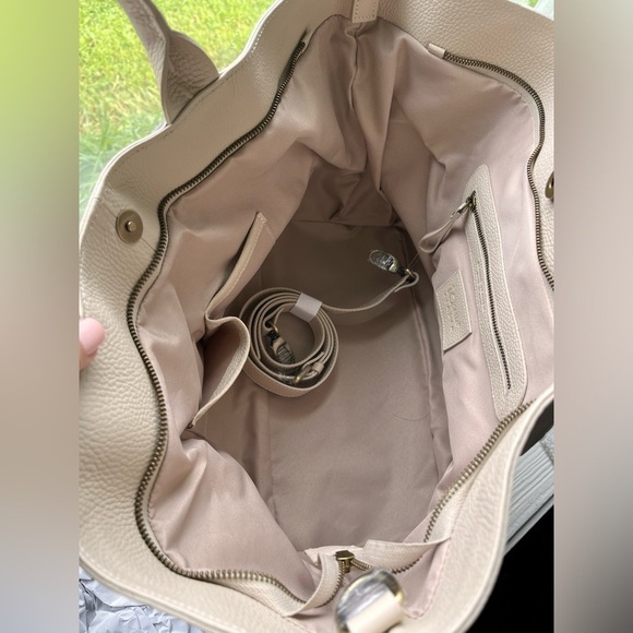 IO PELLE Italian Leather Skull Embossed Tote Bag Cream Beige NWT - Picture 3 of 5